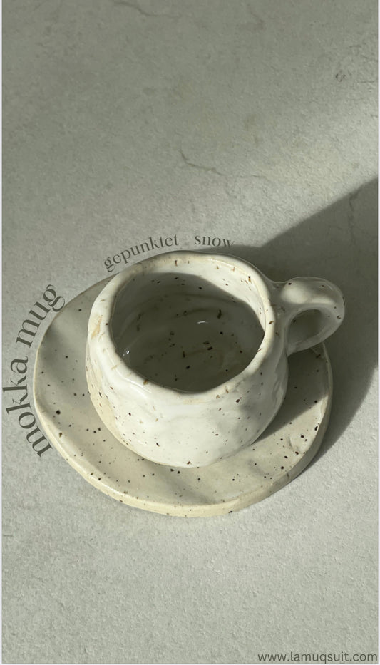 mokka mug mit Untersetzer - weiß gepunktet
